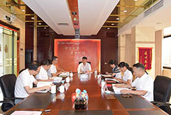 輕出公司召開學(xué)習(xí)貫徹習(xí)近平新時(shí)代中國特色社會(huì)主義思想主題教育專題民主生活會(huì)